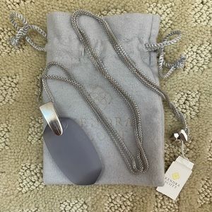 KENDRA SCOTT Inez Necklace with Silver chain